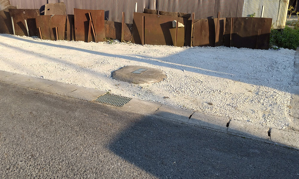 屋内練習場 駐車場